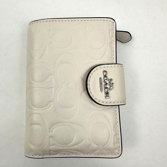 Coach Medium Corner Zip Wallet In Signature Leather In Silver/Chalk CZ341 NWT - Picture 1 of 8